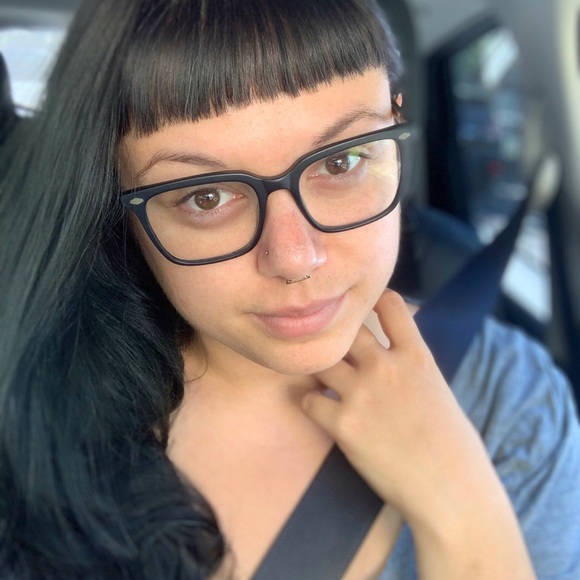 Meet your Posher, Melissa - Picture 1 of 1